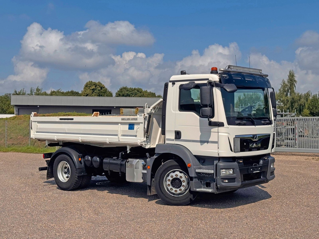 MAN 18.320 4X2 Meiller 3. Seitenkipper Top Zustand en leasing occasion MAN 18.320 4X2 Meiller 3. Seitenkipper Top Zustand: photos 17