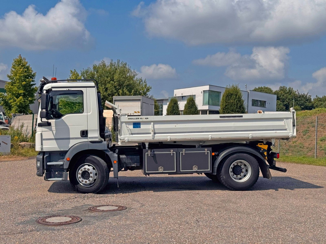 MAN 18.320 4X2 Meiller 3. Seitenkipper Top Zustand en leasing occasion MAN 18.320 4X2 Meiller 3. Seitenkipper Top Zustand: photos 19