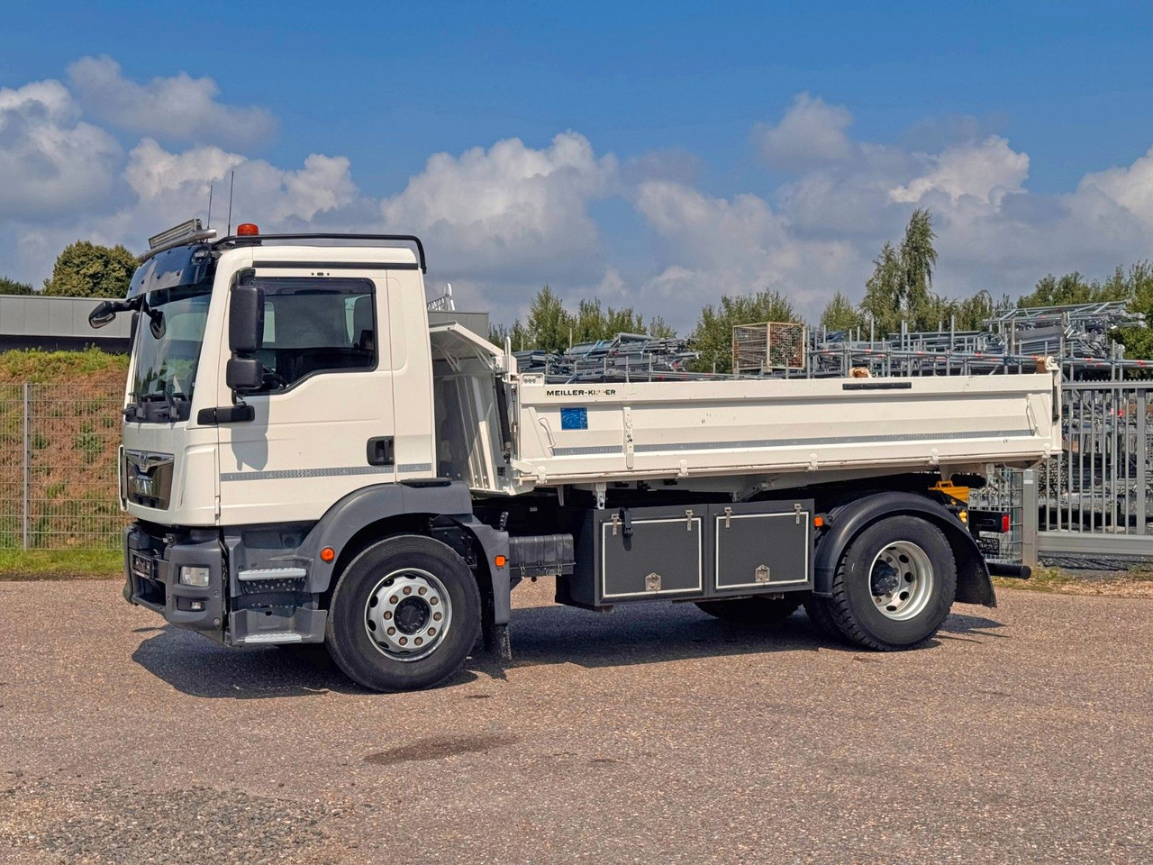 MAN 18.320 4X2 Meiller 3. Seitenkipper Top Zustand en leasing occasion MAN 18.320 4X2 Meiller 3. Seitenkipper Top Zustand: photos 15