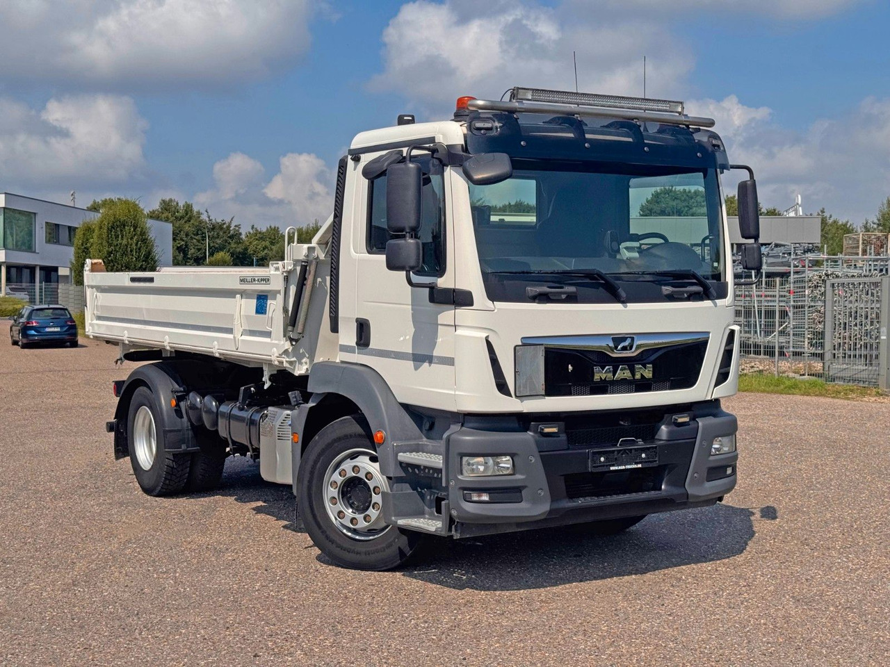 MAN 18.320 4X2 Meiller 3. Seitenkipper Top Zustand en leasing occasion MAN 18.320 4X2 Meiller 3. Seitenkipper Top Zustand: photos 18