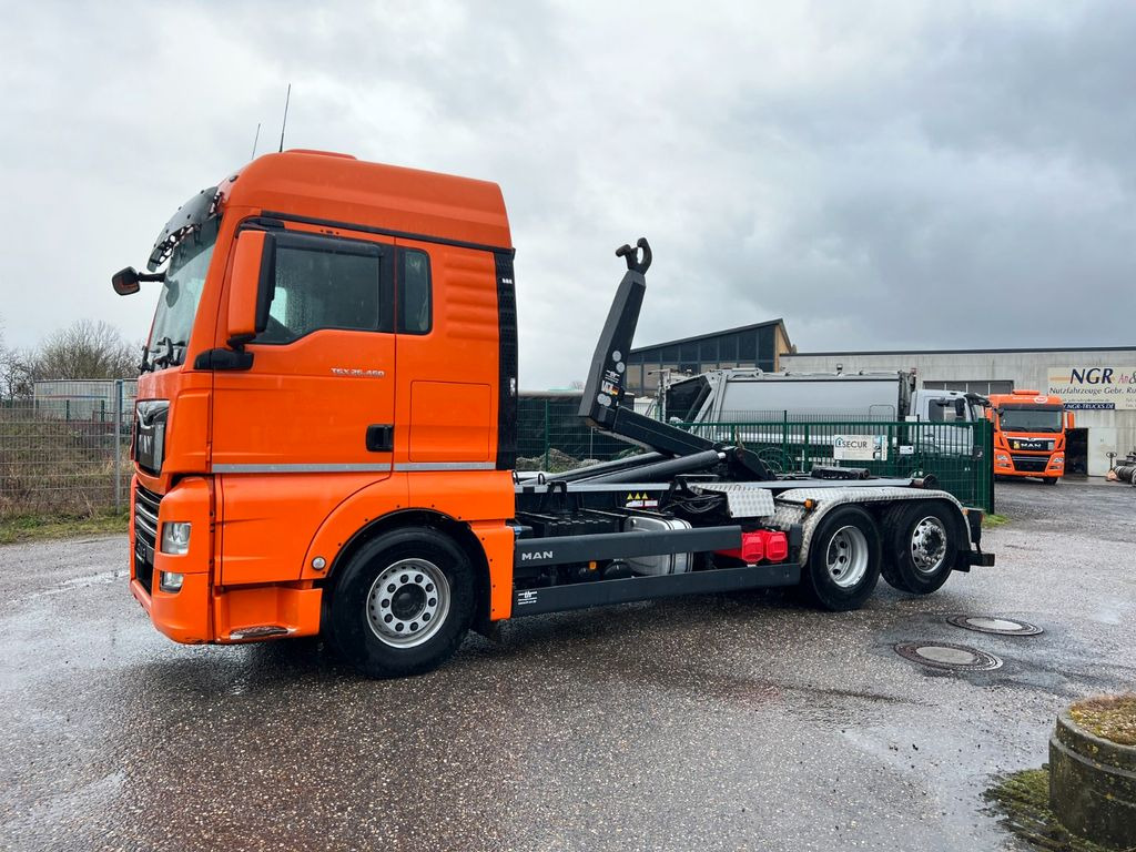 MAN 26.460 6X2 Retarder Klima Navigation guter Zust. - Camion ampliroll: photos 1 MAN 26.460 6X2 Retarder Klima Navigation guter Zust. - Camion ampliroll: photos 1