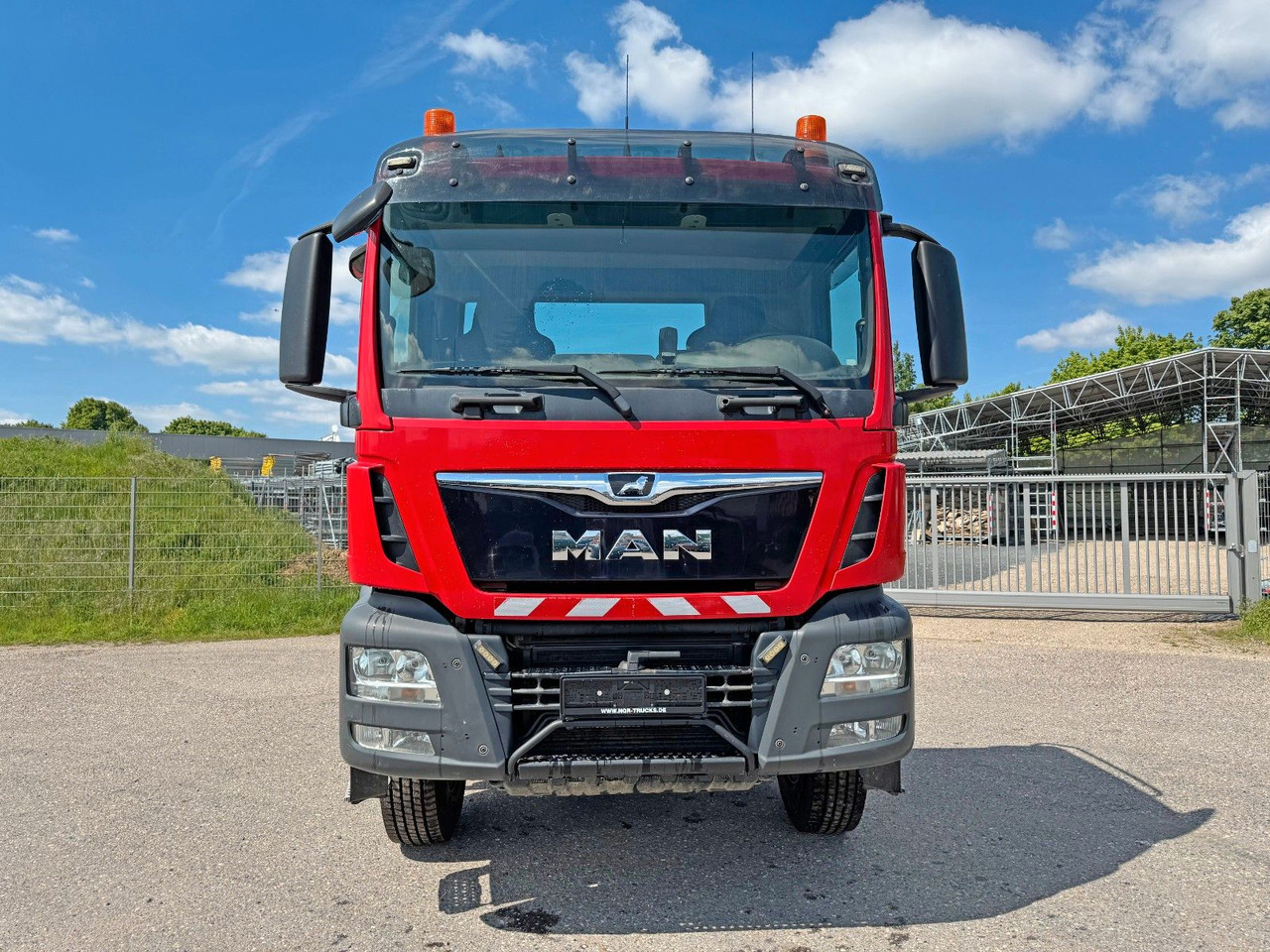 Camion benne MAN 35.470 8X4 Kipperfahrgestell Reifen 12 X NEU Top: photos 10 Camion benne MAN 35.470 8X4 Kipperfahrgestell Reifen 12 X NEU Top: photos 10