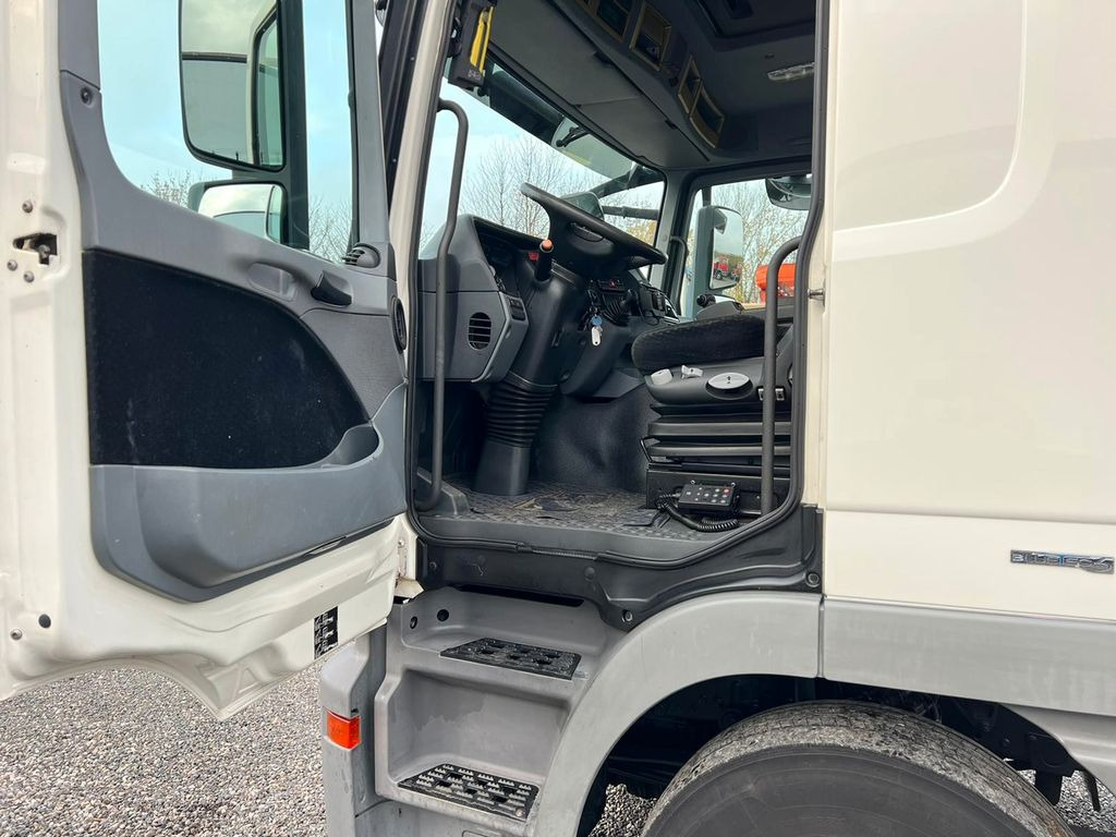 Mercedes-Benz 2541 6X2 Meiller Funk Zustand wie 200 tkm - Camion ampliroll: photos 5 Mercedes-Benz 2541 6X2 Meiller Funk Zustand wie 200 tkm - Camion ampliroll: photos 5