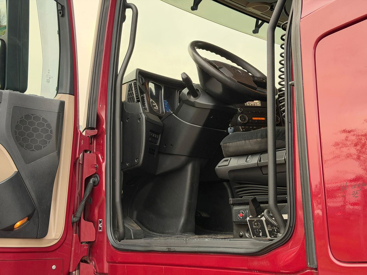 Camion ampliroll Mercedes-Benz 2558 6x2 Meiller RK 20.65 | Retarder | Klima: photos 16 Camion ampliroll Mercedes-Benz 2558 6x2 Meiller RK 20.65 | Retarder | Klima: photos 16