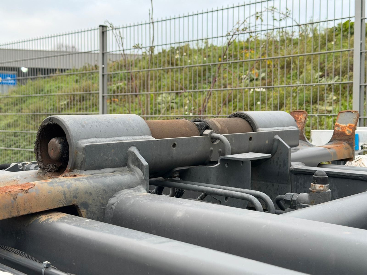 Camion ampliroll Mercedes-Benz 2558 6x2 Meiller RK 20.65 | Retarder | Klima: photos 12 Camion ampliroll Mercedes-Benz 2558 6x2 Meiller RK 20.65 | Retarder | Klima: photos 12