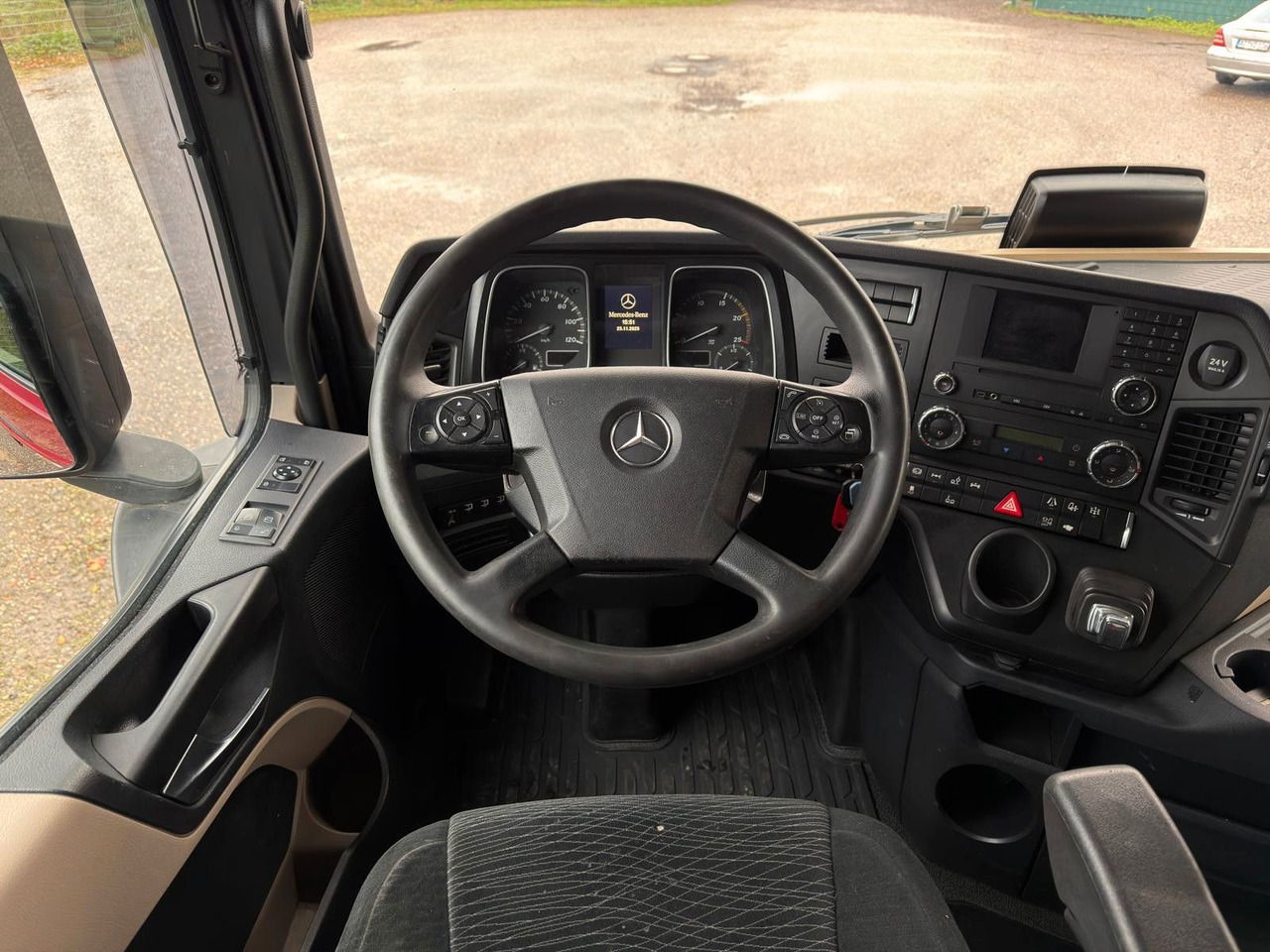 Camion ampliroll Mercedes-Benz 2558 6x2 Meiller RK 20.65 | Retarder | Klima: photos 17 Camion ampliroll Mercedes-Benz 2558 6x2 Meiller RK 20.65 | Retarder | Klima: photos 17