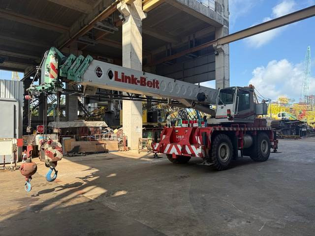 Link-Belt RTC 8030-2 - Grue automotrice lente: photos 1 Link-Belt RTC 8030-2 - Grue automotrice lente: photos 1