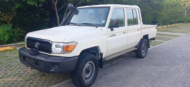 Toyota Land Cruiser HZJ79L - Pick-up: photos 1 Toyota Land Cruiser HZJ79L - Pick-up: photos 1