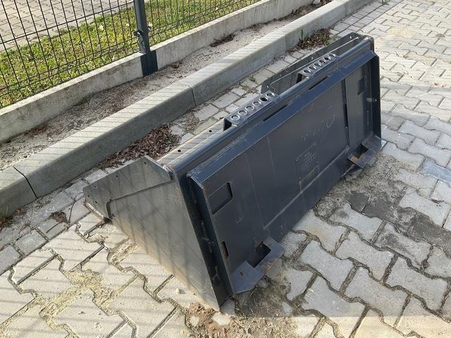 Bobcat - Godet pour chargeur: photos 2 Bobcat - Godet pour chargeur: photos 2