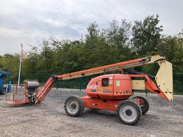 JLG 600AJ - Nacelle articulée: photos 2 JLG 600AJ - Nacelle articulée: photos 2