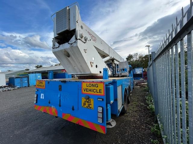 Scania P113ML - Camion avec nacelle: photos 3 Scania P113ML - Camion avec nacelle: photos 3