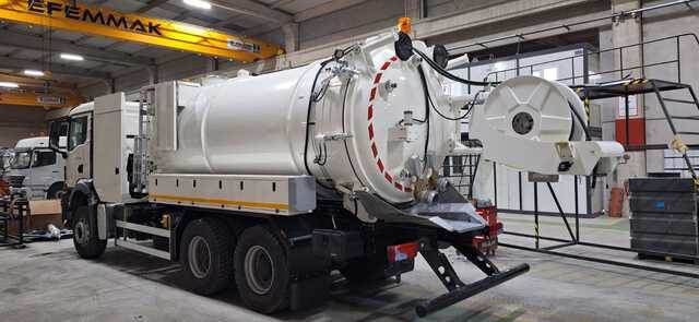 MAN TGS33.400 Jetter - Camion hydrocureur: photos 4 MAN TGS33.400 Jetter - Camion hydrocureur: photos 4