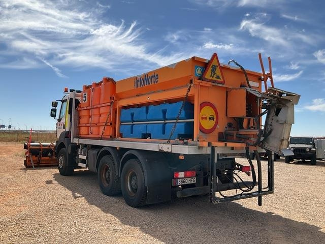 Renault Kerax 380DXI - Engin de déneigement: photos 2 Renault Kerax 380DXI - Engin de déneigement: photos 2