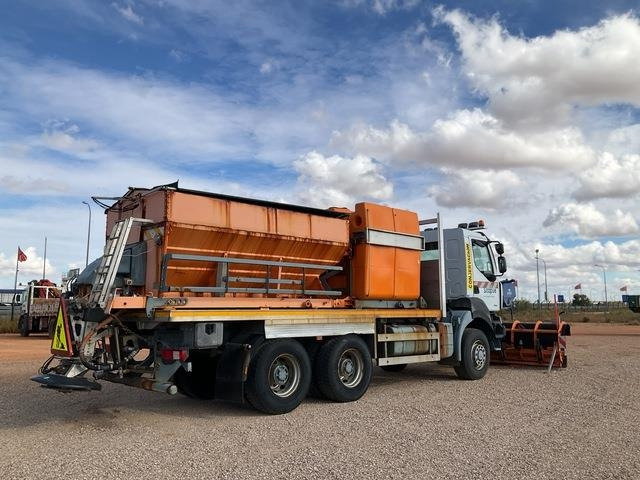 Renault Kerax 430DXI - Engin de déneigement: photos 3 Renault Kerax 430DXI - Engin de déneigement: photos 3