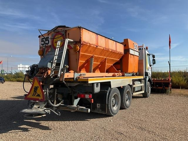 Renault Kerax 430DXI - Engin de déneigement: photos 3 Renault Kerax 430DXI - Engin de déneigement: photos 3