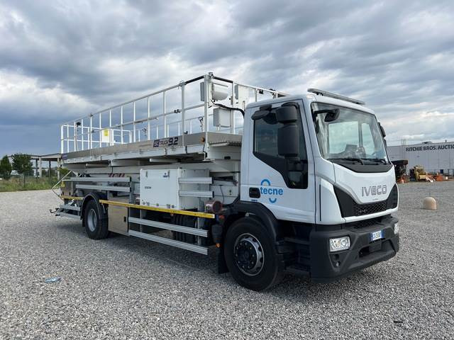 Iveco Eurocargo 180E25 - Camion avec nacelle, Nacelle ciseaux: photos 4 Iveco Eurocargo 180E25 - Camion avec nacelle, Nacelle ciseaux: photos 4
