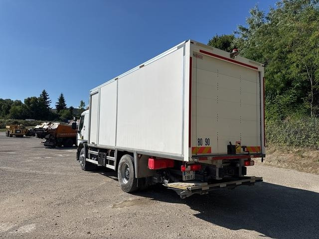 Renault C380 - Camion fourgon: photos 3 Renault C380 - Camion fourgon: photos 3