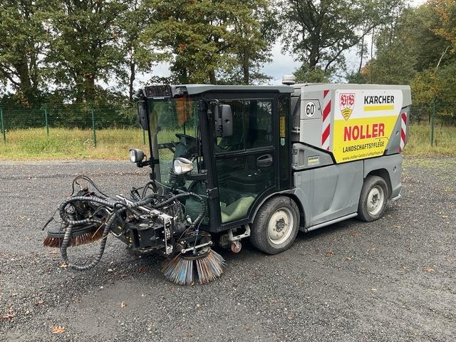 Kärcher PF-E - MC250 - Balayeuse de voirie: photos 1 Kärcher PF-E - MC250 - Balayeuse de voirie: photos 1