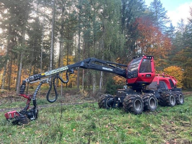 Komatsu XH901XC-6 - Abatteuse: photos 1 Komatsu XH901XC-6 - Abatteuse: photos 1