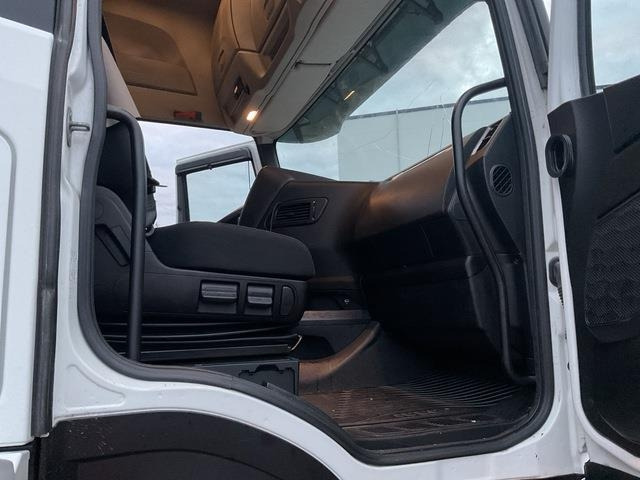 Tracteur routier Iveco S-Way 460 LNG: photos 18