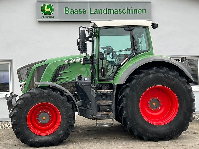 Fendt 824 Vario Profi Plus - Tracteur agricole: photos 1 Fendt 824 Vario Profi Plus - Tracteur agricole: photos 1