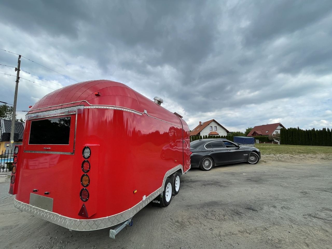 SHINE Spring RED - Remorque magasin: photos 4 SHINE Spring RED - Remorque magasin: photos 4