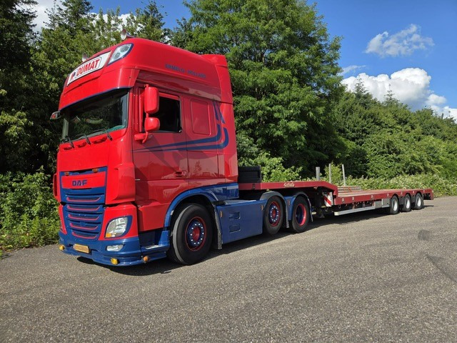 DAF XF 460 FTG 6x2 Super Spacecab + Nooteboom semi-dieplader - Châssis cabine: photos 3 DAF XF 460 FTG 6x2 Super Spacecab + Nooteboom semi-dieplader - Châssis cabine: photos 3