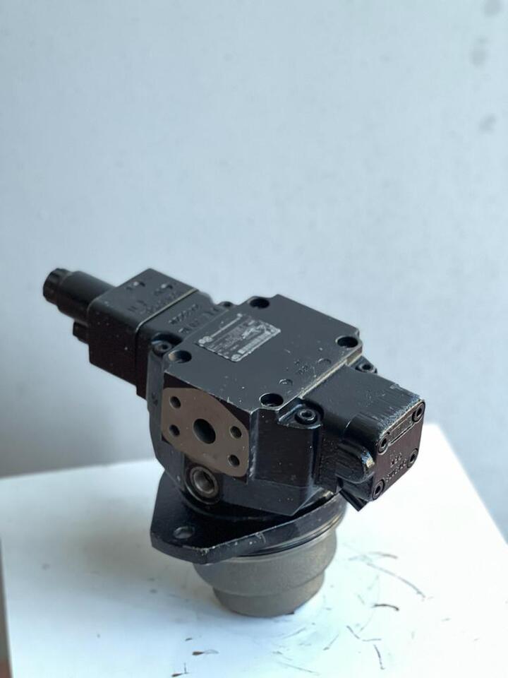 Kässbohrer Geländefahrzeug AG 8.047.232.000.0 - Moteur hydraulique pour Engins de chantier: photos 2 Kässbohrer Geländefahrzeug AG 8.047.232.000.0 - Moteur hydraulique pour Engins de chantier: photos 2