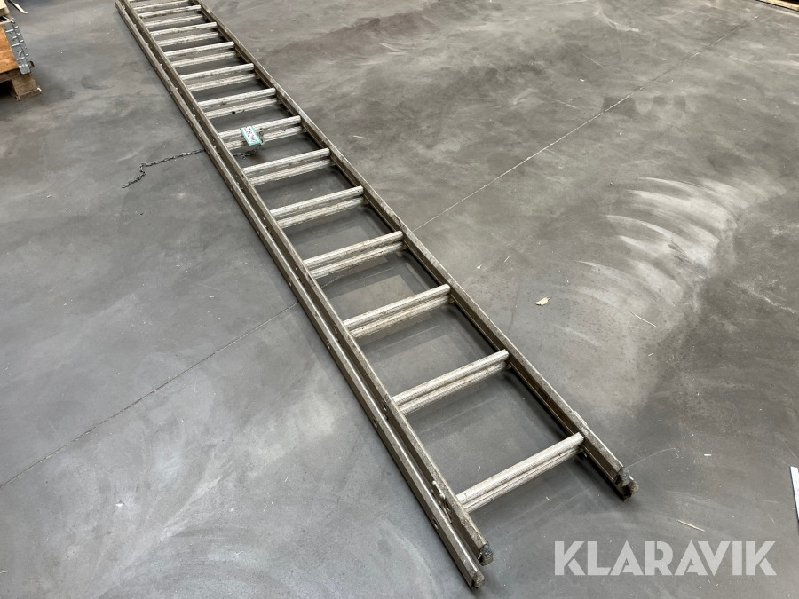 Stige med udskud - Matériel de chantier: photos 1 Stige med udskud - Matériel de chantier: photos 1