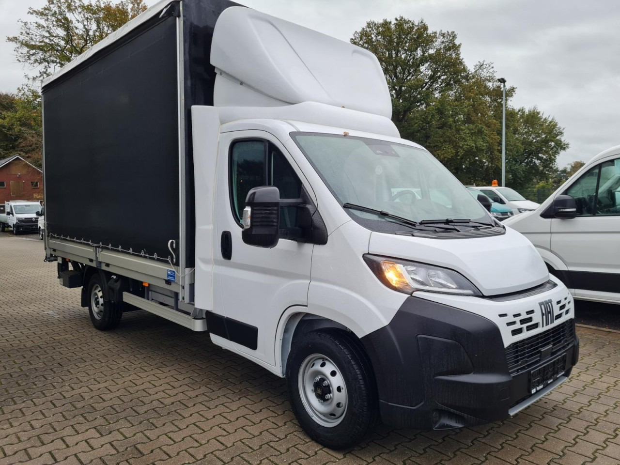 Fiat Ducato 35 Maxi Pritsche 2x Schiebeplane LBW LUFTFEDER - Utilitaire rideaux coulissants (PLSC): photos 4 Fiat Ducato 35 Maxi Pritsche 2x Schiebeplane LBW LUFTFEDER - Utilitaire rideaux coulissants (PLSC): photos 4
