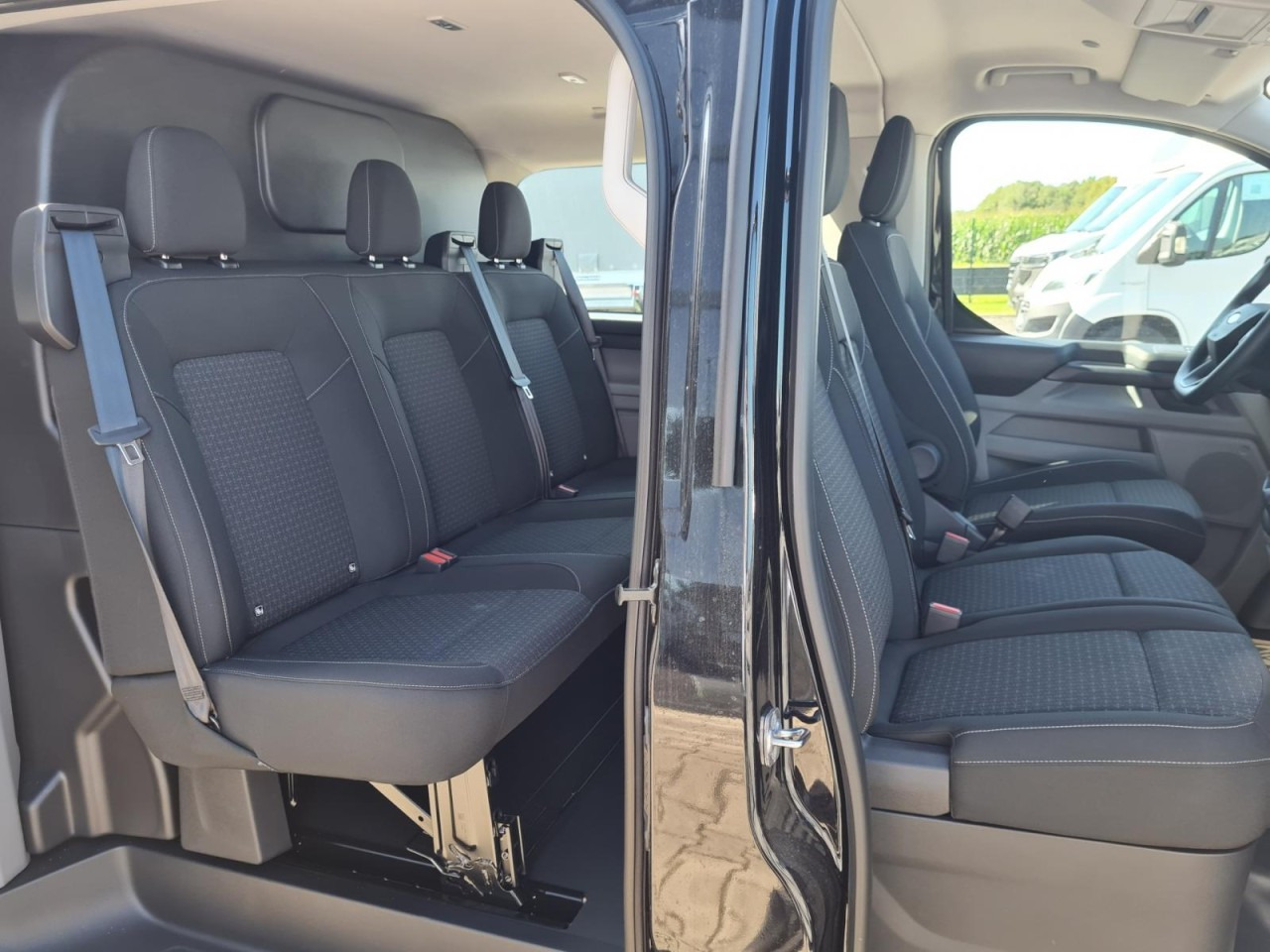 Ford Custom Kasten 320 L2 Trend Doka 6-Sitze KAMERA TEMPO - Fourgonnette, Utilitaire double cabine: photos 4 Ford Custom Kasten 320 L2 Trend Doka 6-Sitze KAMERA TEMPO - Fourgonnette, Utilitaire double cabine: photos 4