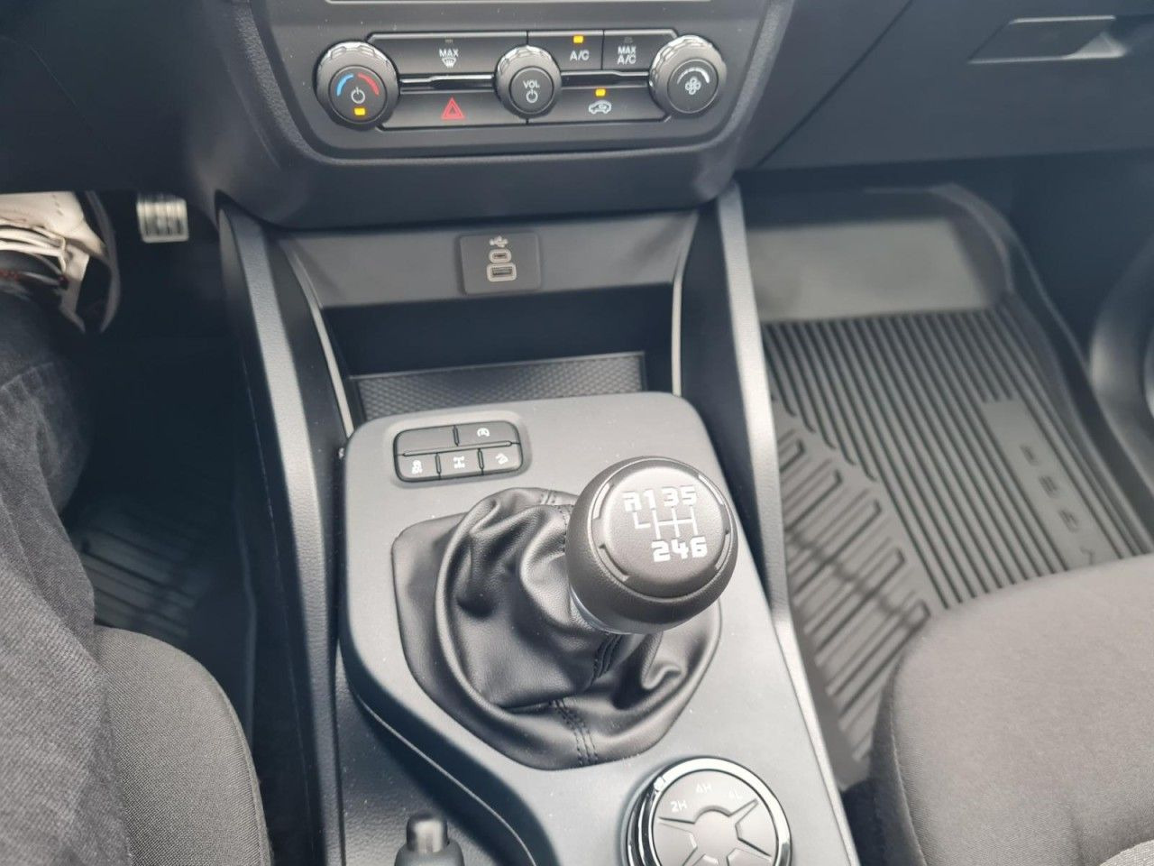 Ford Ranger Doka 2.0 Ecoblue XL 4x4 KLIMA KAMERA TEMP en leasing occasion Ford Ranger Doka 2.0 Ecoblue XL 4x4 KLIMA KAMERA TEMP: photos 13