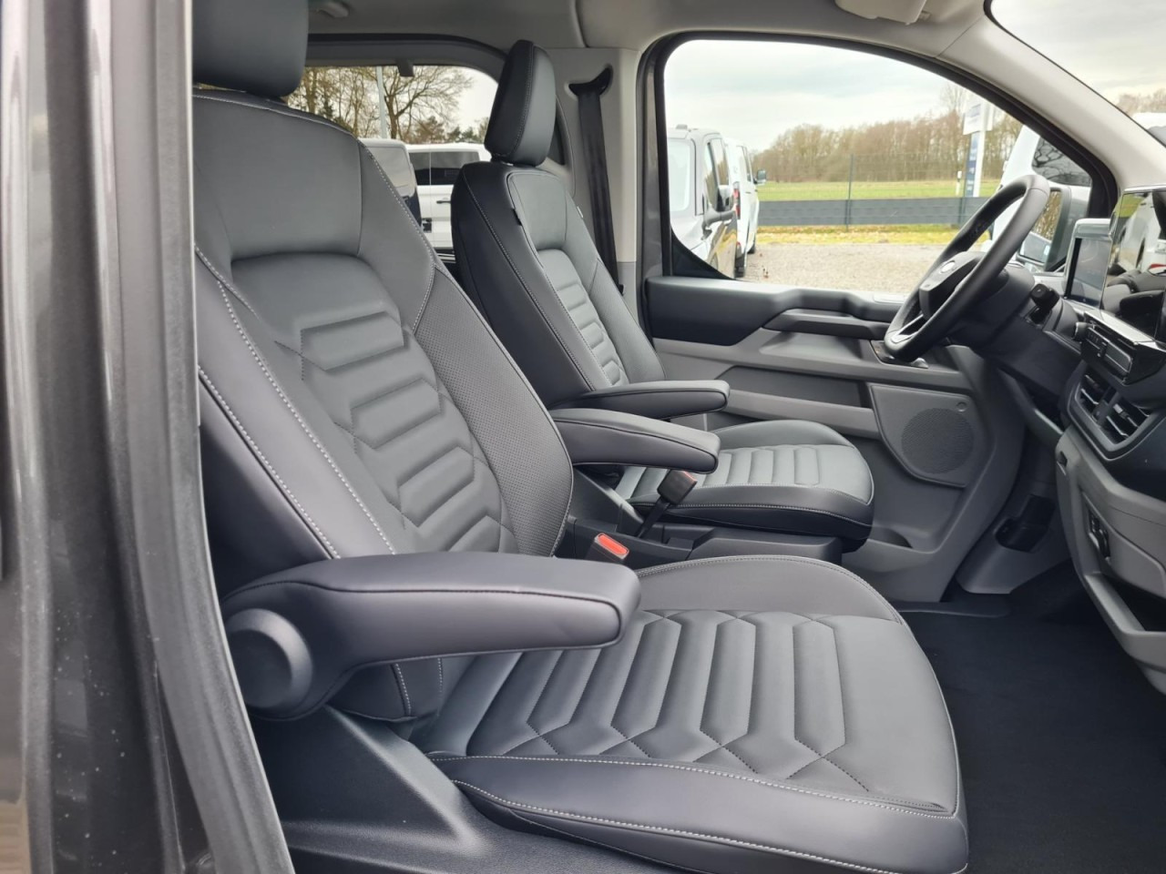 Transport de personnes Ford Tourneo Custom 320 L1 AG Titanium X AHK LED NAVI 2X SCHIEBE: photos 9