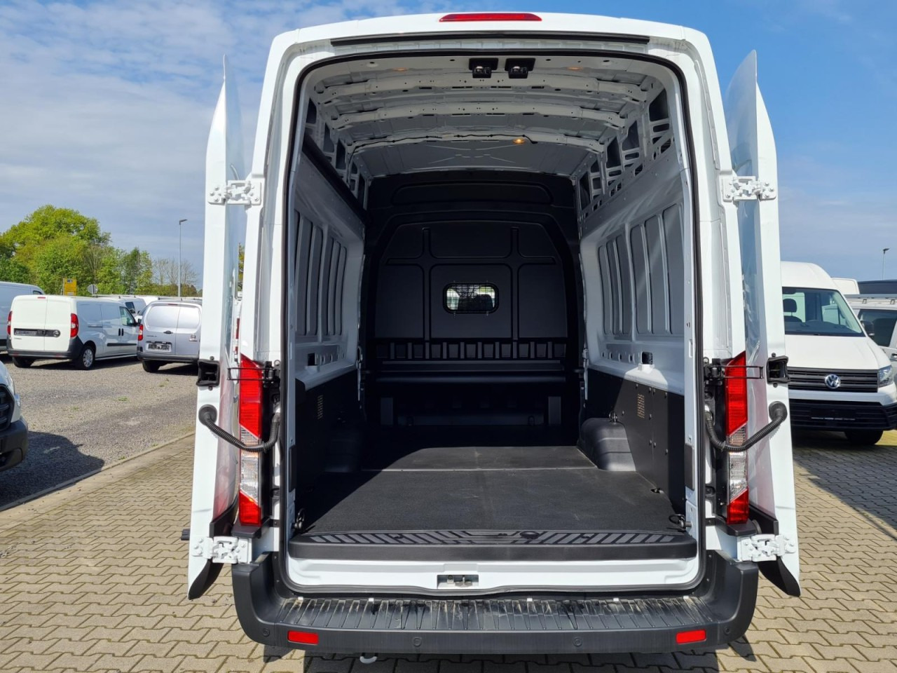 Ford Transit 350 Kasten L4H3 Doka Trend Mixto RWD - Fourgon utilitaire, Utilitaire double cabine: photos 5 Ford Transit 350 Kasten L4H3 Doka Trend Mixto RWD - Fourgon utilitaire, Utilitaire double cabine: photos 5
