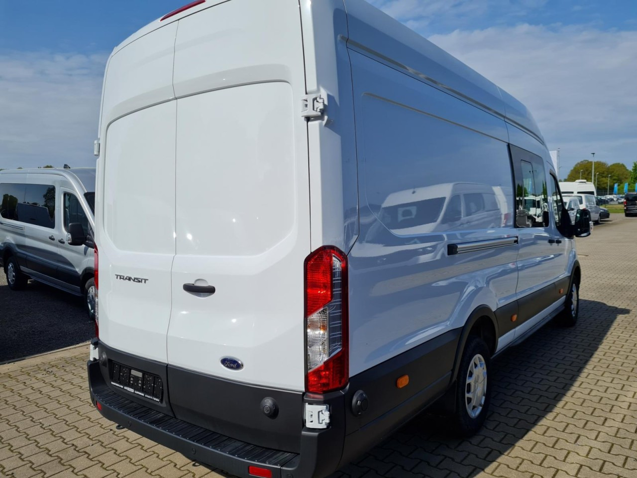Ford Transit 350 Kasten L4H3 Doka Trend Mixto RWD - Fourgon utilitaire, Utilitaire double cabine: photos 4 Ford Transit 350 Kasten L4H3 Doka Trend Mixto RWD - Fourgon utilitaire, Utilitaire double cabine: photos 4