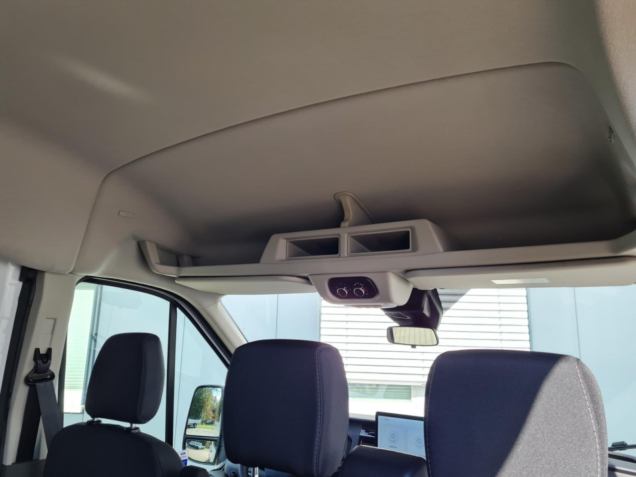 Minibus, Transport de personnes Ford Transit 350 Kombi TDCi L3 AG Trend 9 Sitze AHK KAMERA: photos 16 Minibus, Transport de personnes Ford Transit 350 Kombi TDCi L3 AG Trend 9 Sitze AHK KAMERA: photos 16