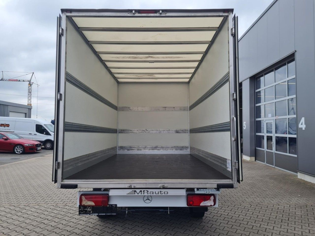 Mercedes-Benz Sprinter 315 CDI Koffer RWD KLIMA TEMPOMAT RWD - Fourgon grand volume: photos 5 Mercedes-Benz Sprinter 315 CDI Koffer RWD KLIMA TEMPOMAT RWD - Fourgon grand volume: photos 5