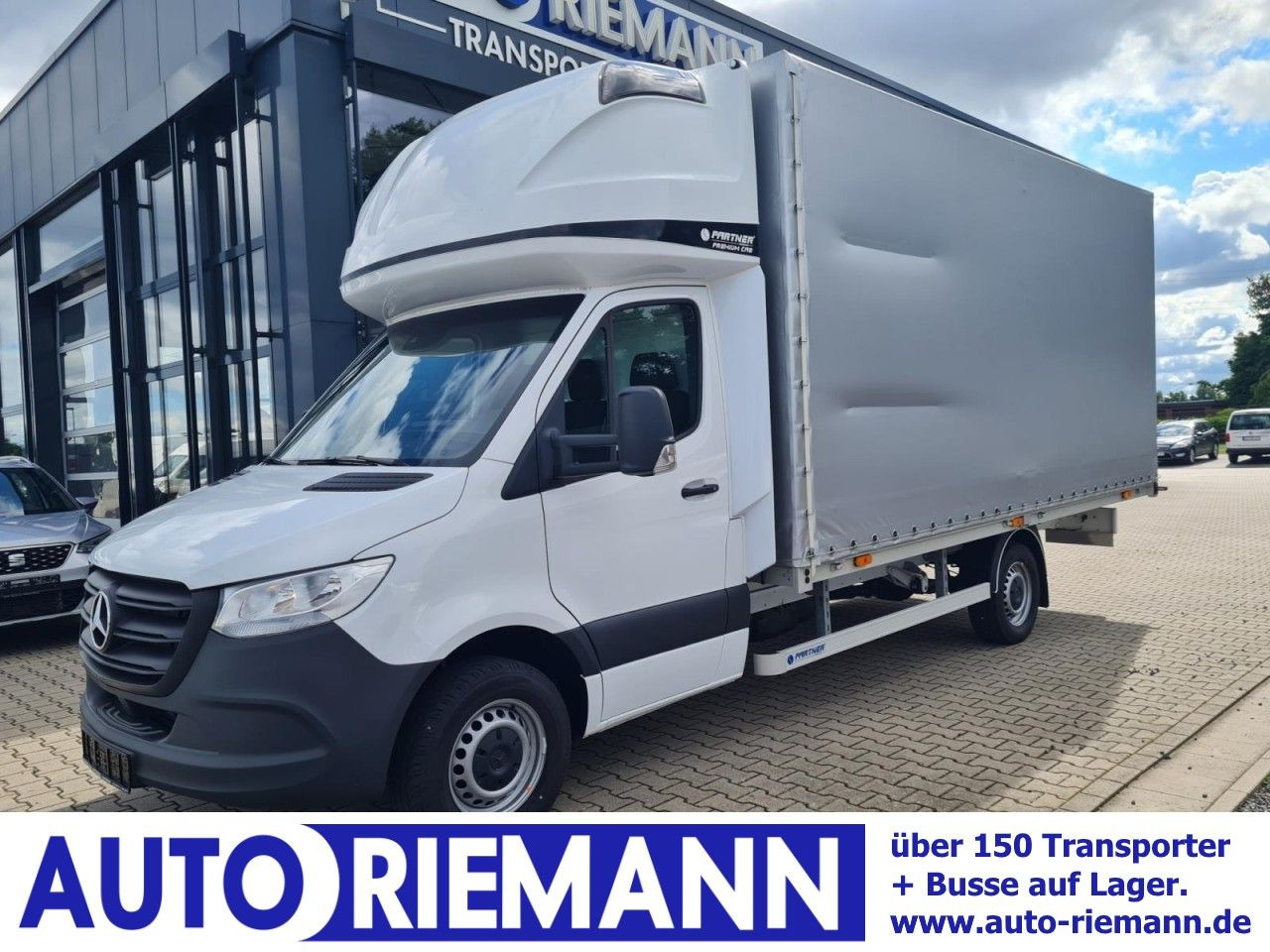 Mercedes-Benz Sprinter 317 CDI Pritsche Plane Schlafkab. RWD - Utilitaire rideaux coulissants (PLSC): photos 1 Mercedes-Benz Sprinter 317 CDI Pritsche Plane Schlafkab. RWD - Utilitaire rideaux coulissants (PLSC): photos 1