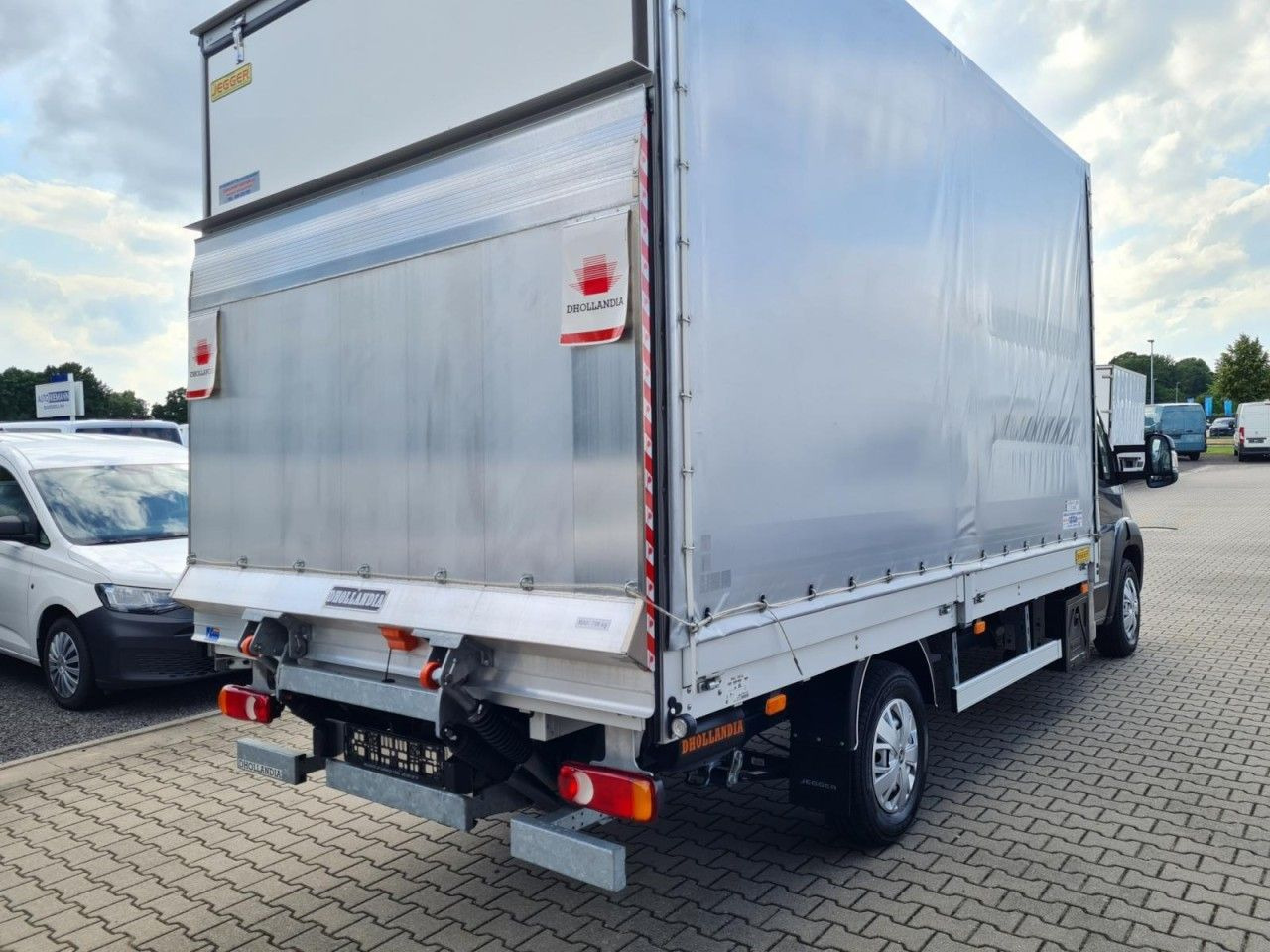 Peugeot Boxer Pritsche Schiebe Plane 2.2 HDi LBW - Utilitaire rideaux coulissants (PLSC): photos 4 Peugeot Boxer Pritsche Schiebe Plane 2.2 HDi LBW - Utilitaire rideaux coulissants (PLSC): photos 4