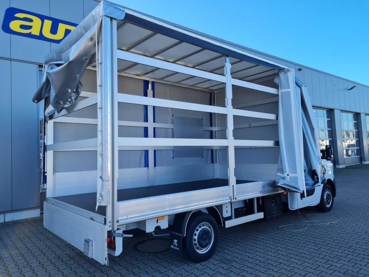 Renault Master 3,5t Pritsche Schiebe Plane ERGO TEMPOMAT - Utilitaire rideaux coulissants (PLSC): photos 4 Renault Master 3,5t Pritsche Schiebe Plane ERGO TEMPOMAT - Utilitaire rideaux coulissants (PLSC): photos 4