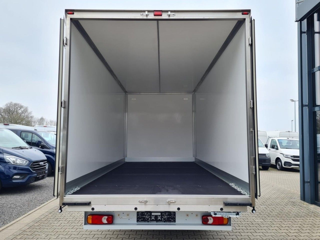 Renault Master 35 New Möbel Koffer LF 4.80m KLIMA TEMPOM - Fourgon grand volume: photos 5 Renault Master 35 New Möbel Koffer LF 4.80m KLIMA TEMPOM - Fourgon grand volume: photos 5
