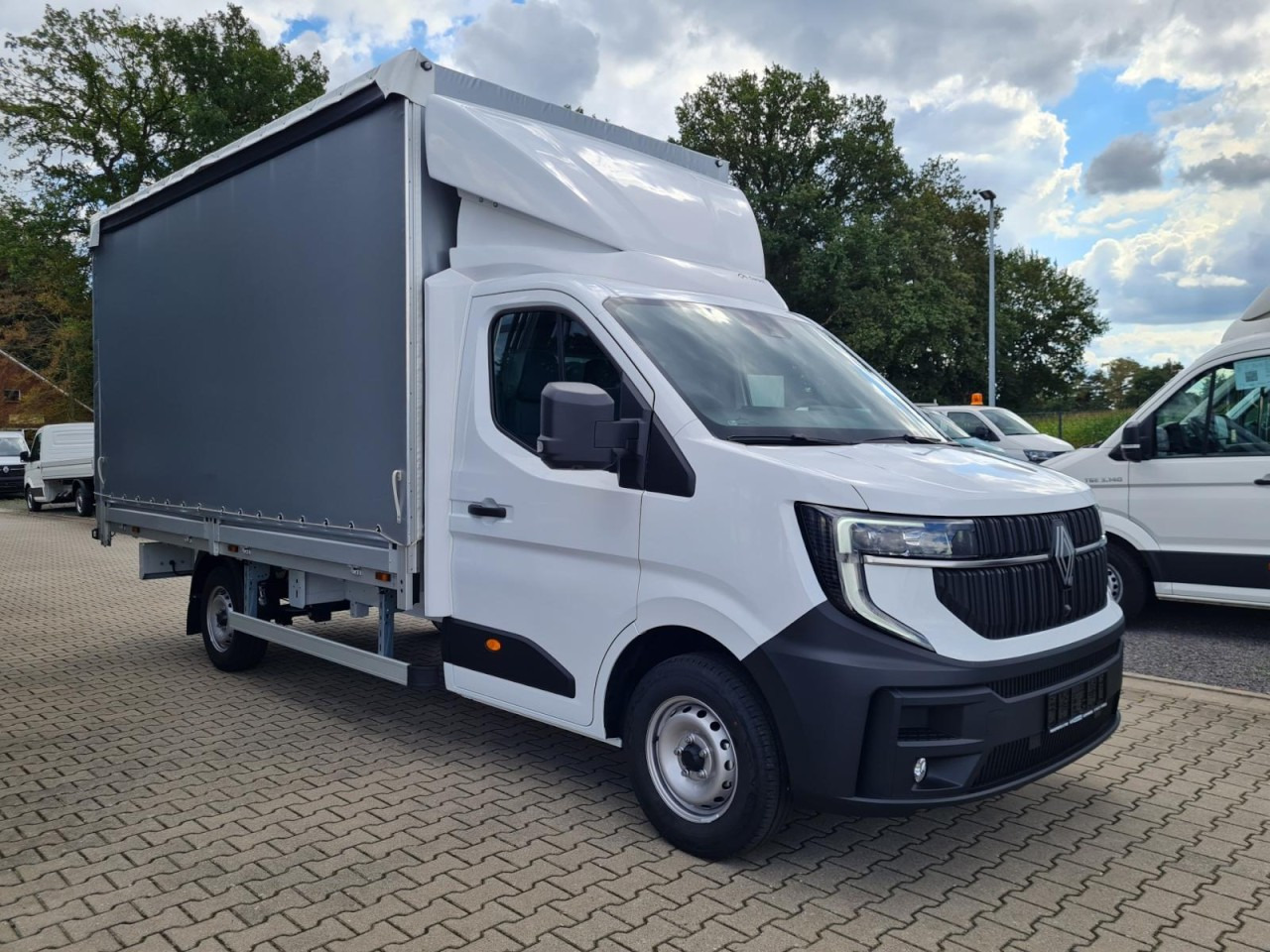 Renault Master 35 Pritsche Schiebe Plane KLIMA TEMPOMAT - Utilitaire rideaux coulissants (PLSC): photos 4 Renault Master 35 Pritsche Schiebe Plane KLIMA TEMPOMAT - Utilitaire rideaux coulissants (PLSC): photos 4