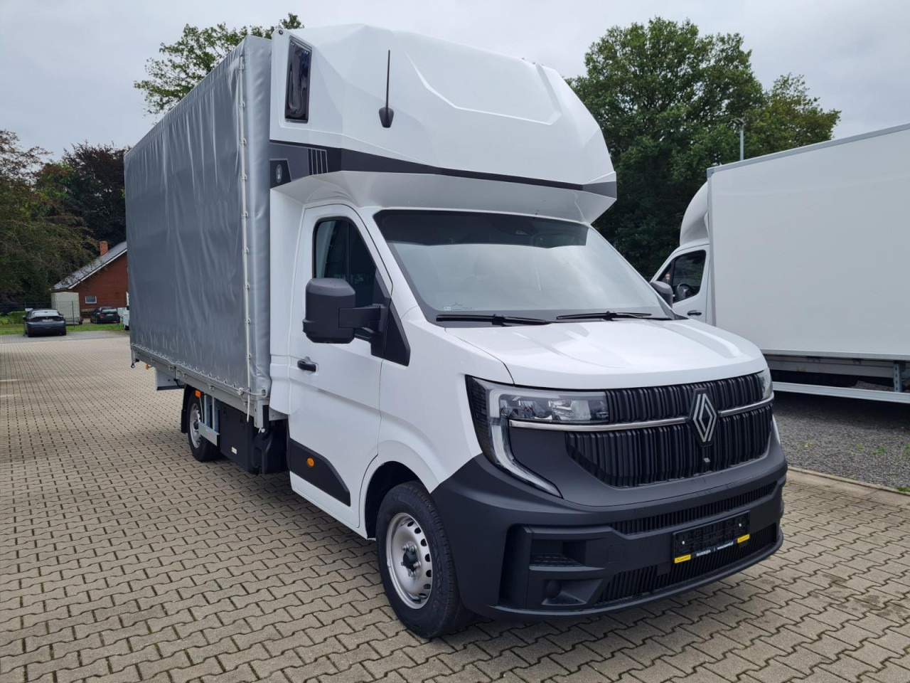 Renault Master 35 Pritsche Schiebe Plane Schlafkab 10 PAL LUFTFEDER - Utilitaire rideaux coulissants (PLSC): photos 2 Renault Master 35 Pritsche Schiebe Plane Schlafkab 10 PAL LUFTFEDER - Utilitaire rideaux coulissants (PLSC): photos 2