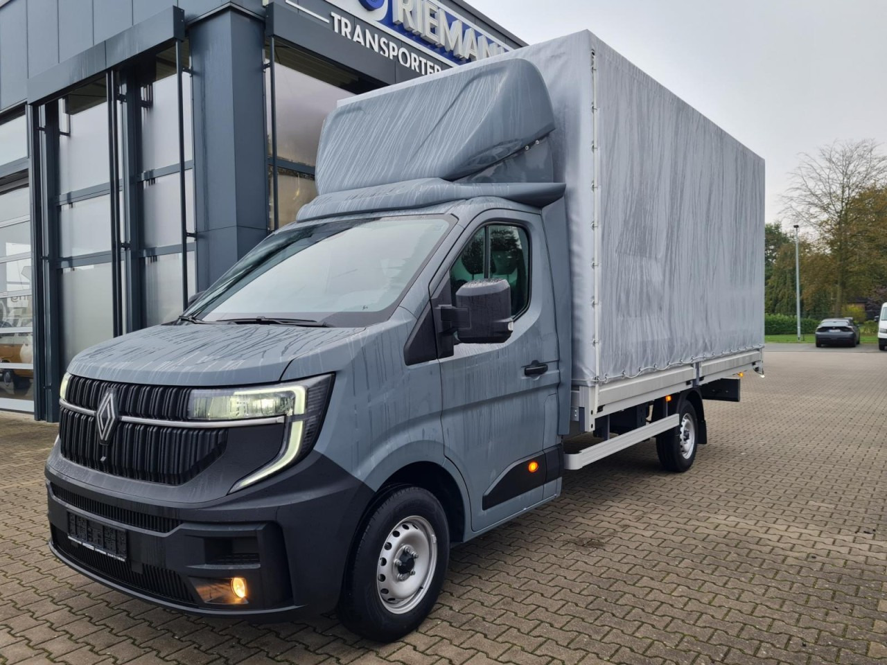 Renault Master Pritsche Schiebe Plane 10 Pal. LUFTFEDERUNG - Utilitaire rideaux coulissants (PLSC): photos 2 Renault Master Pritsche Schiebe Plane 10 Pal. LUFTFEDERUNG - Utilitaire rideaux coulissants (PLSC): photos 2