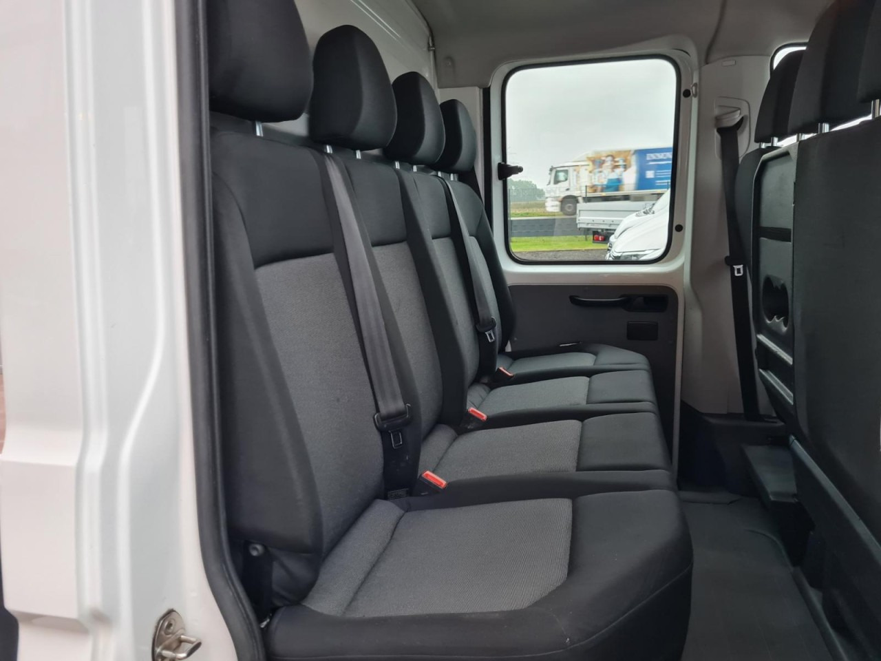Volkswagen Crafter 35 Doka MR Pritsche AHK Klima 7 Sitzer - Utilitaire plateau, Utilitaire double cabine: photos 4 Volkswagen Crafter 35 Doka MR Pritsche AHK Klima 7 Sitzer - Utilitaire plateau, Utilitaire double cabine: photos 4