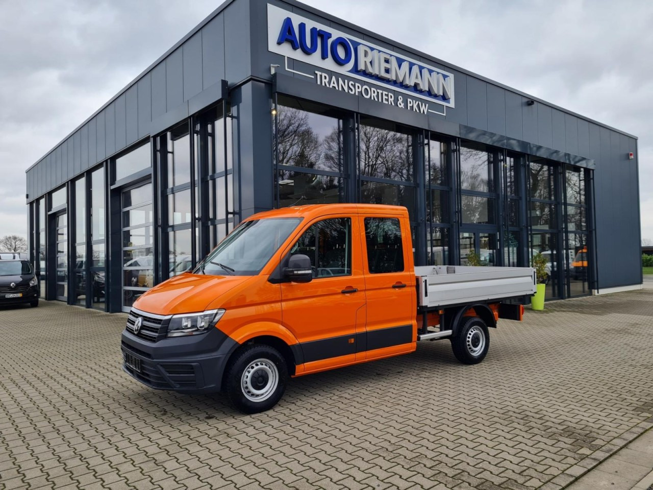 Volkswagen Crafter 35 Doka TDI MR AHK ERGO KLIMA Tempomat - Utilitaire plateau, Utilitaire double cabine: photos 2 Volkswagen Crafter 35 Doka TDI MR AHK ERGO KLIMA Tempomat - Utilitaire plateau, Utilitaire double cabine: photos 2
