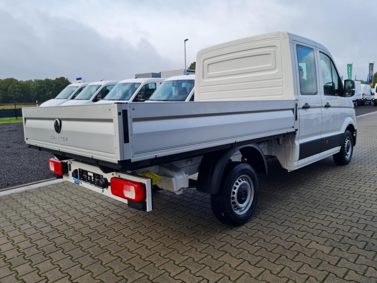 Volkswagen Crafter 35 Doka TDI Pritsche MR KLIMA TEMPOMAT - Utilitaire plateau, Utilitaire double cabine: photos 4 Volkswagen Crafter 35 Doka TDI Pritsche MR KLIMA TEMPOMAT - Utilitaire plateau, Utilitaire double cabine: photos 4