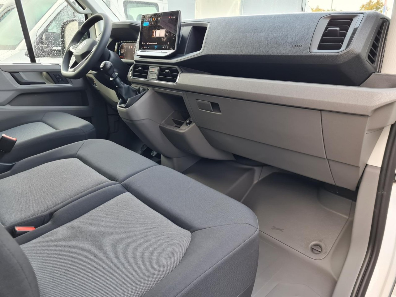 Utilitaire plateau, Utilitaire double cabine neuf Volkswagen Crafter 35 Doka TDI Pritsche MR KLIMA TEMPOMAT: photos 14 Utilitaire plateau, Utilitaire double cabine neuf Volkswagen Crafter 35 Doka TDI Pritsche MR KLIMA TEMPOMAT: photos 14