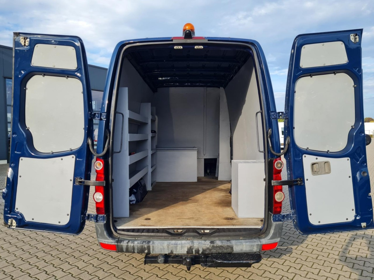Volkswagen Crafter 35 Kasten Doka 5 Sitze AHK 3.5to REGALSYSTEM - Fourgon utilitaire, Utilitaire double cabine: photos 5 Volkswagen Crafter 35 Kasten Doka 5 Sitze AHK 3.5to REGALSYSTEM - Fourgon utilitaire, Utilitaire double cabine: photos 5