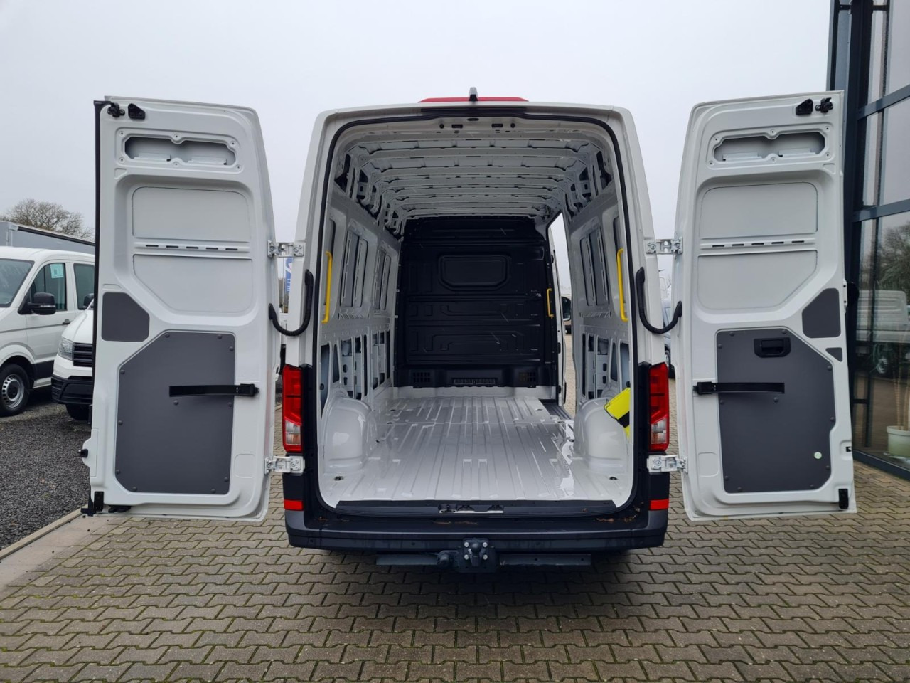 Fourgon utilitaire Volkswagen Crafter 35 Kasten TDI L4H3 AHK LED KAMERA TEMPOMAT: photos 18 Fourgon utilitaire Volkswagen Crafter 35 Kasten TDI L4H3 AHK LED KAMERA TEMPOMAT: photos 18
